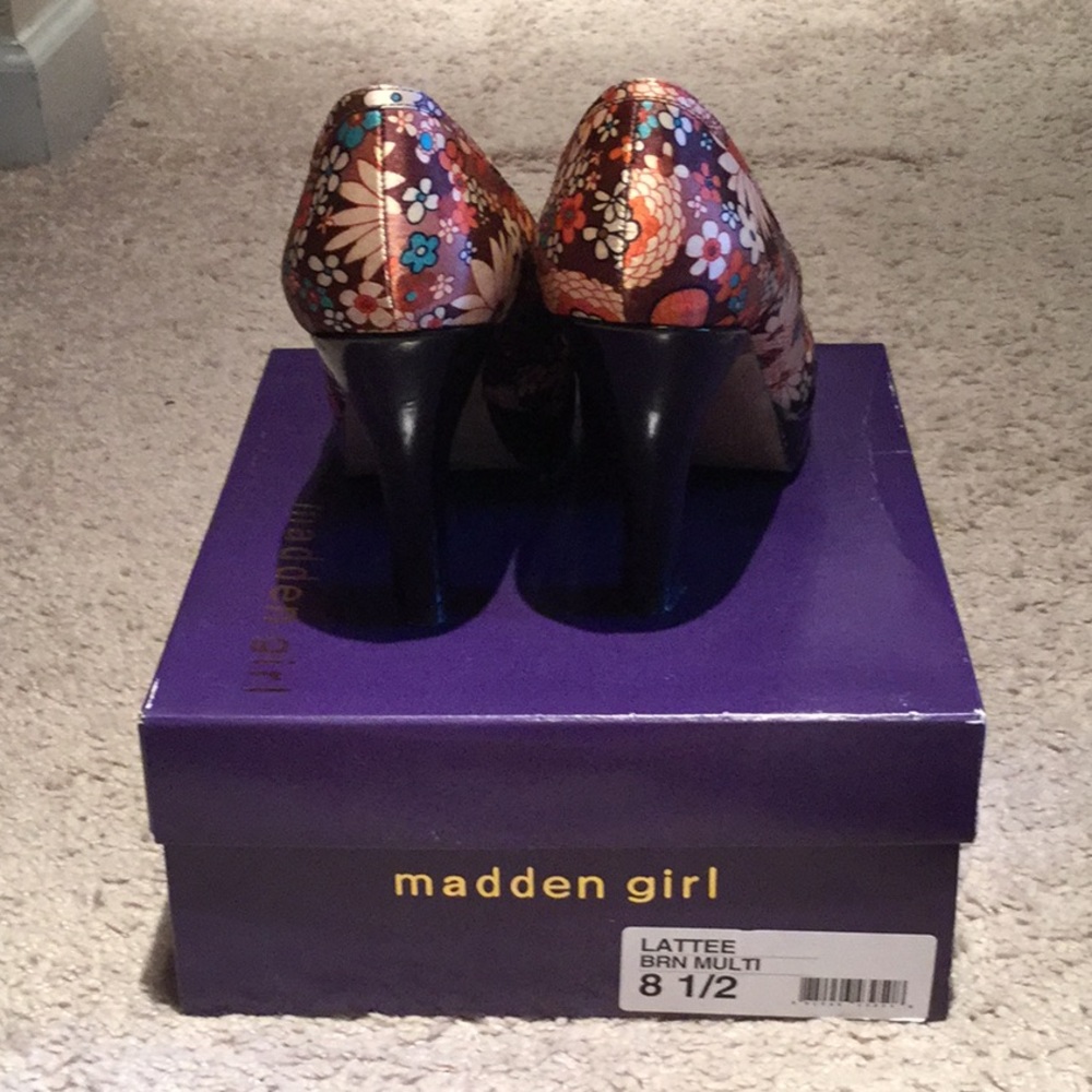 Spring shoes - Picture 2 of 3